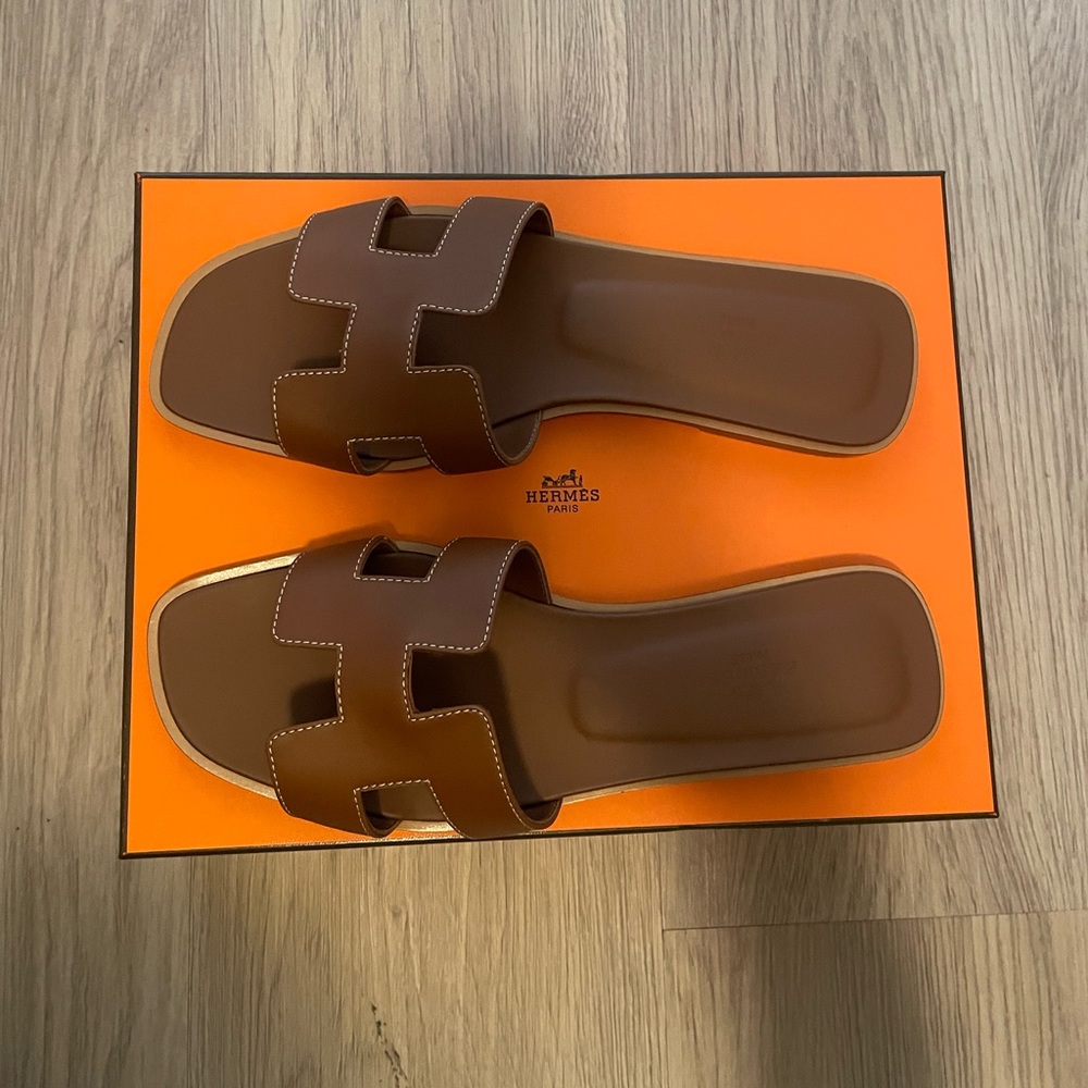 Hermes Oran Sandals - Brown - 39